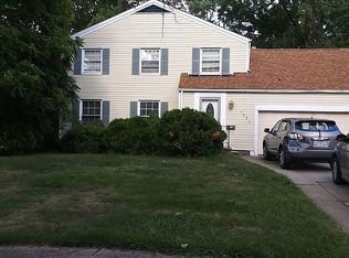 1093 Hereford Rd, Cleveland, OH 44112