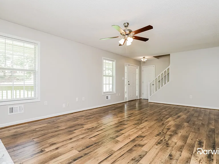 169 Hayes Cir — Photo 5
