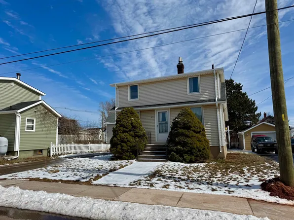 69 Northumberland St, Summerside, PE C1N 3W1
