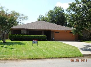 2307 Bolden Rd, Irving, TX 75060