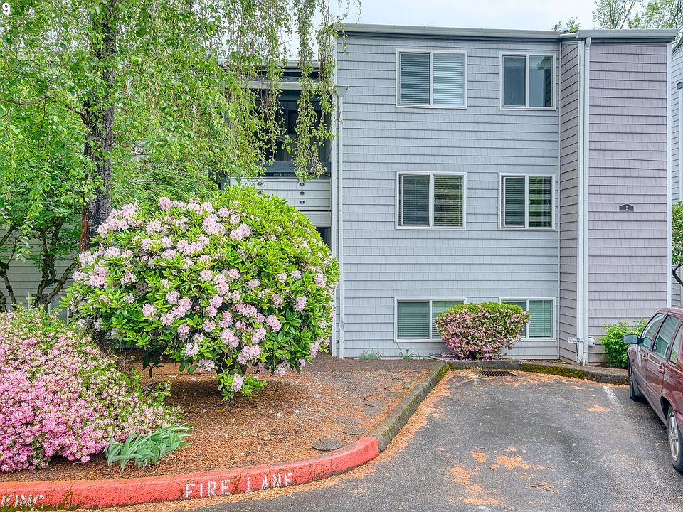 1st image of 47 Eagle Crest Dr Unit 18