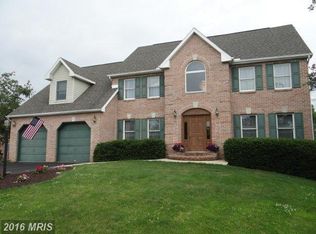 196 Topaz Dr, Chambersburg, PA 17202