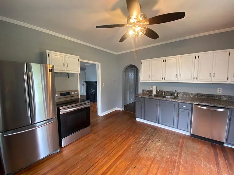 57 Ashlawn Dr — Photo 4