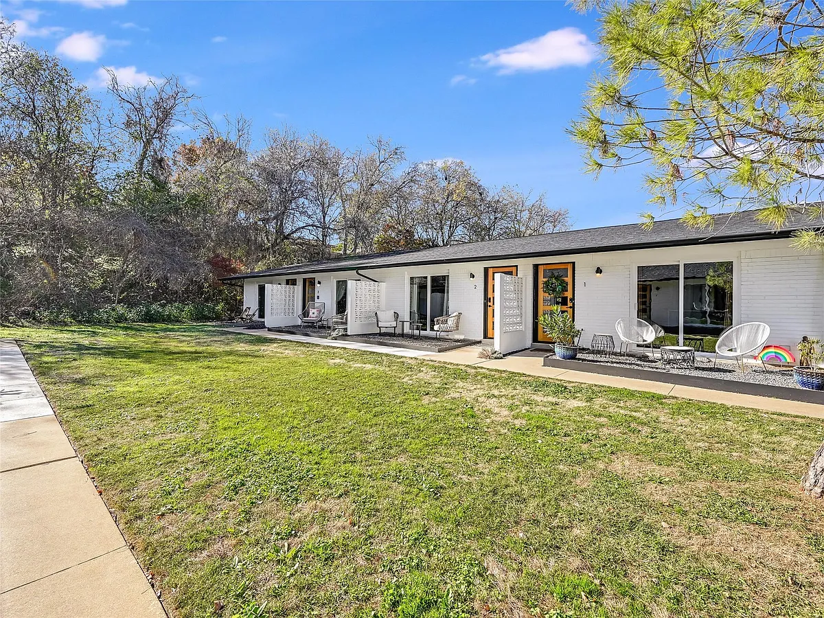 Building Photo - 1219 Hollow Creek Dr #1