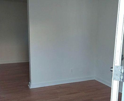 4th image of 1101 S Armstong Ave