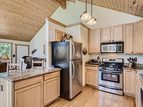 4th image of 157 Miners Way