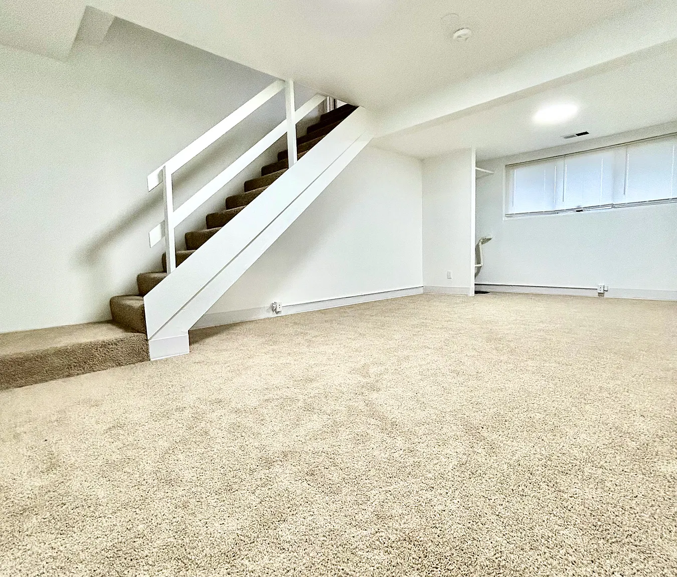 3 bed, 2.5 bath, 1380 sqft, $1,400 — Photo 4