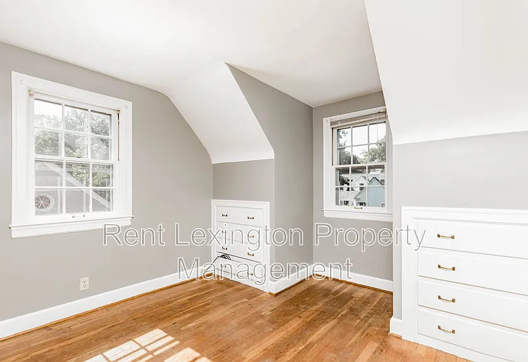 123 Barberry Ln — Photo 18