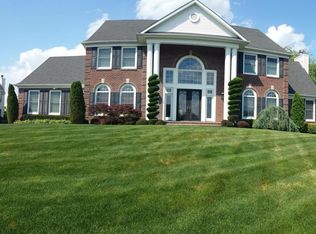 20 Jackson Cir, Ocean, NJ 07712