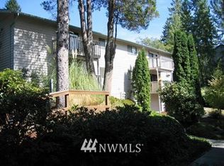 9910 NE 190th St APT C, Bothell, WA 98011