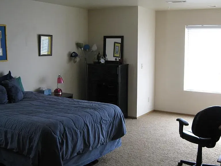 1725 W Kagy Blvd — Photo 7