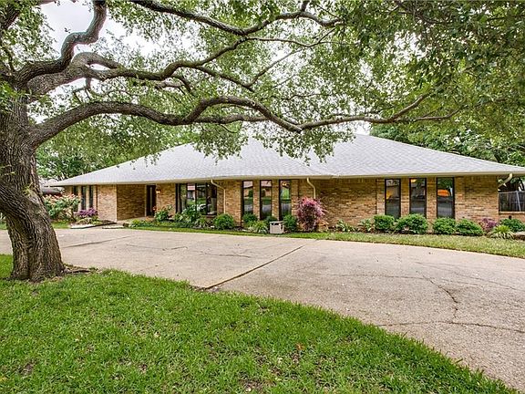 2nd image of 3766 Royal Cove Dr