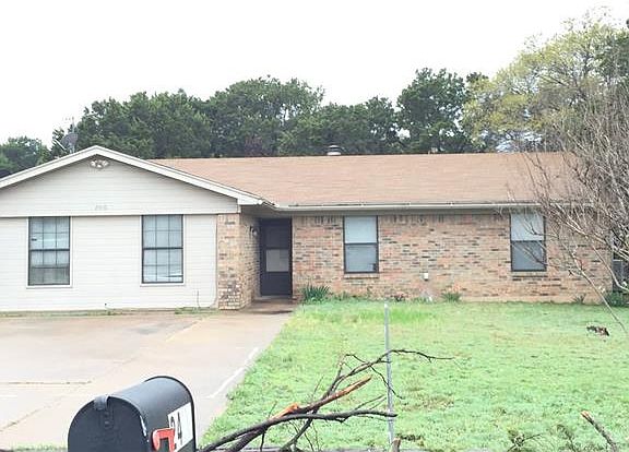 3rd image of 2410 Woodhaven Dr