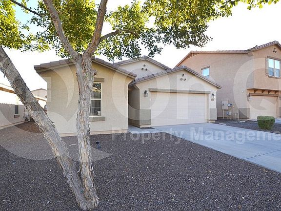 4th image of 1055 E Daniella Dr