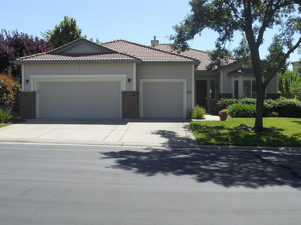 2nd image of 1297 Beckett Dr