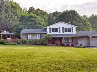 12421 Alpha Rd, Hiram, OH 44234