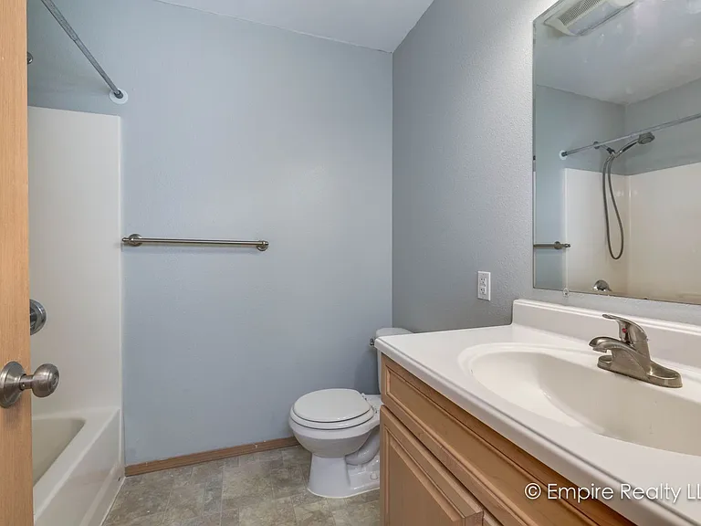 834 Marquette Loop — Photo 12