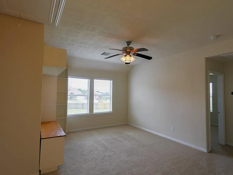 140 Avery Springs Ln — Photo 15