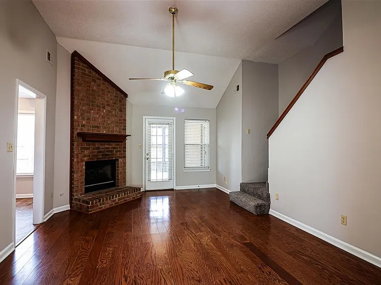 2957 Boyington Cv — Photo 3