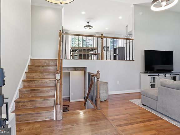 2nd image of 7685 Green Garland Dr