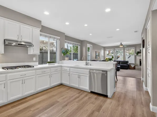 1473 Rose Glen Dr, Roseville, CA 95661