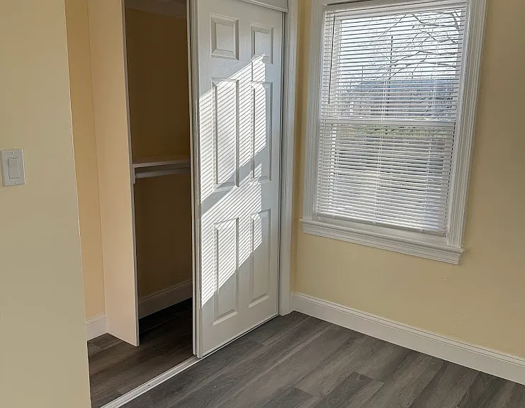 1820 C St NE #2 — Photo 13