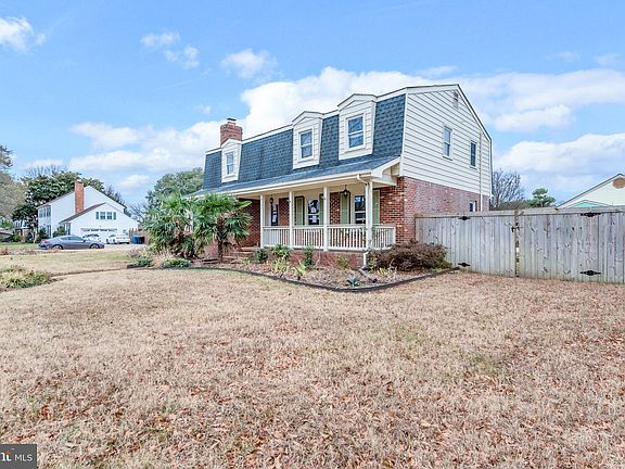 3rd image of 5137 Stratford Chase Dr