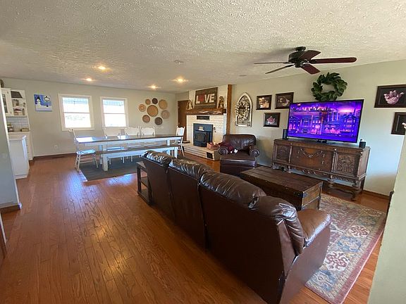 Hardwoods in the LR