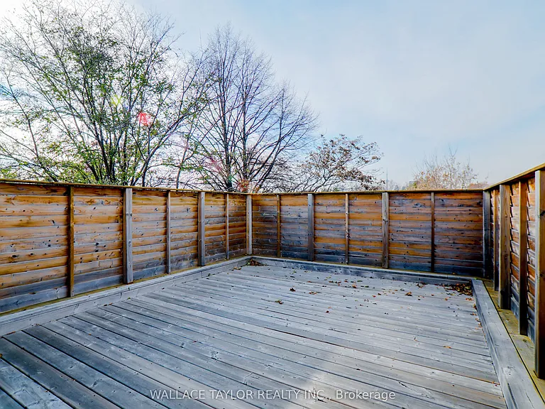 148 Carlaw Ave #UPPER — Photo 22