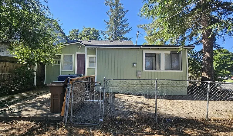 1701 E Desmet Ave — Photo 22