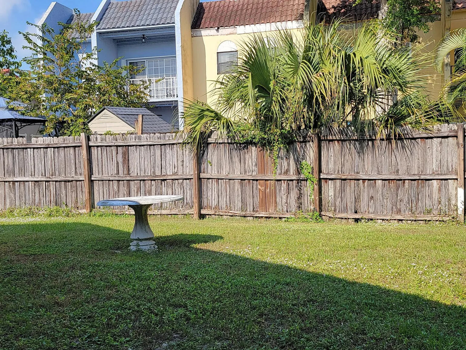 3 bed, 2.5 bath, 1428 sqft, $2,800 — Photo 2