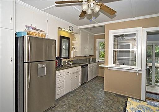 4th image of 34 Oak St