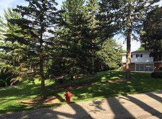 2940 Colonial Trl, Bloomfield Hills, MI 48304