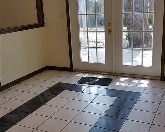 5th image of 1016 Great Oaks Dr