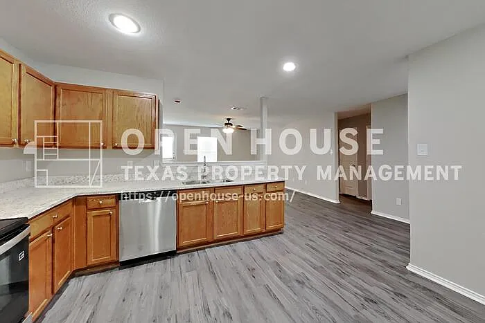 5620 Talons Crest Cir — Photo 6
