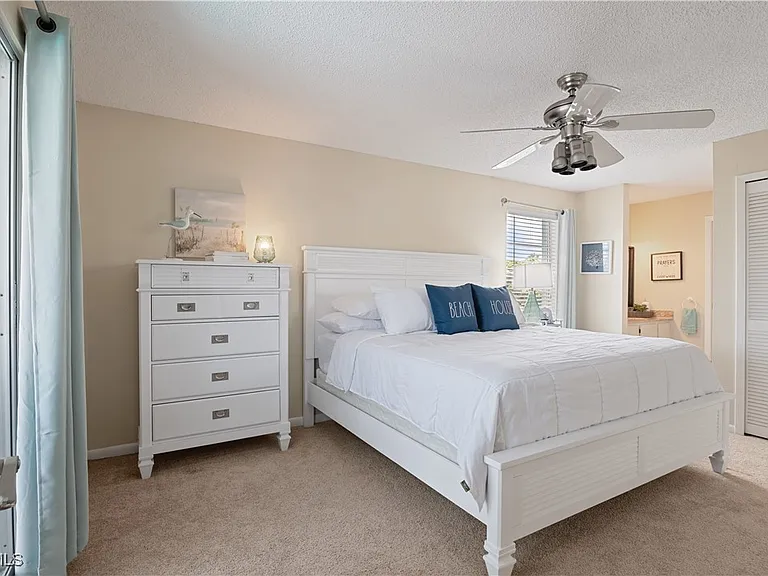 1005 SE 40th St #10 — Photo 15