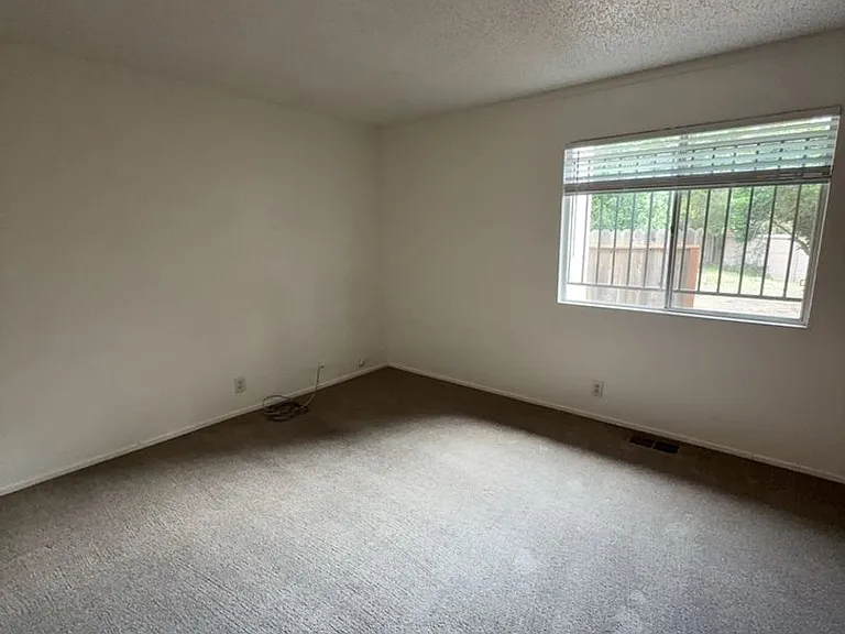 930 E Tabor Ave — Photo 9