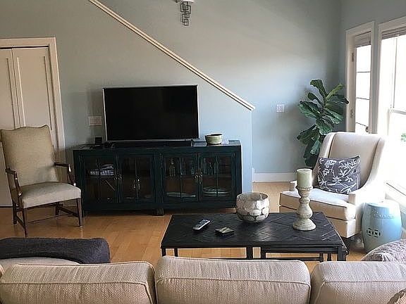 1st fl living room