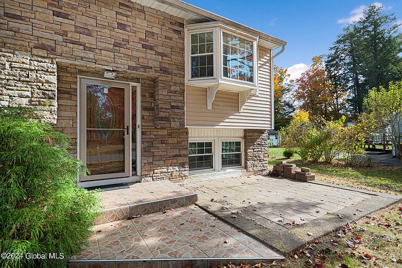 2nd image of 28 Garling Drive