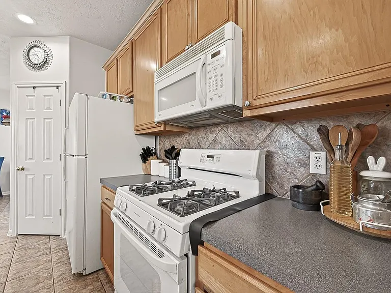 7023 Westford Park Ln — Photo 14