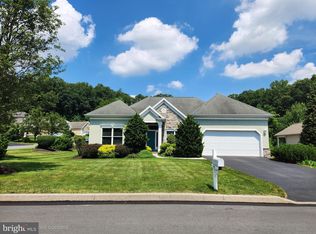 125 Windrush Ln, Mechanicsburg, PA 17055