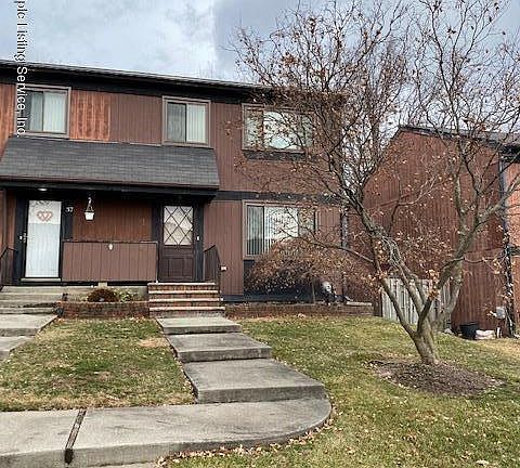 2nd image of 35 Chesterton Ave
