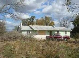 24116 Fawn River Rd, Sturgis, MI 49091
