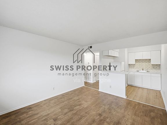 5th image of 542 Riverview Dr #C2