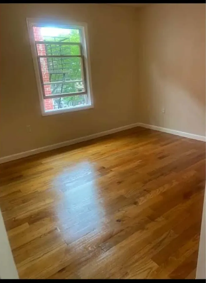 3 bed, 1300 sqft, $3,200 — Photo 1
