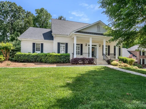 9114 Holly Hill Farm Rd, Charlotte, NC 28277