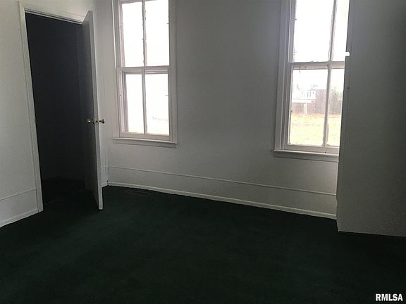 3rd image of 510 W Washington St