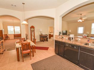 836 Grassy Knoll Trl, La Marque, TX 77568