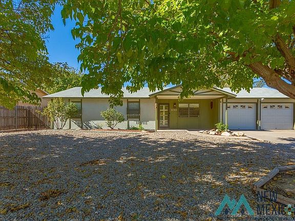 2nd image of 2702 Park Dr