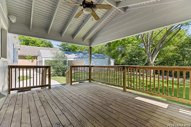 120 Lamont Ave — Photo 51